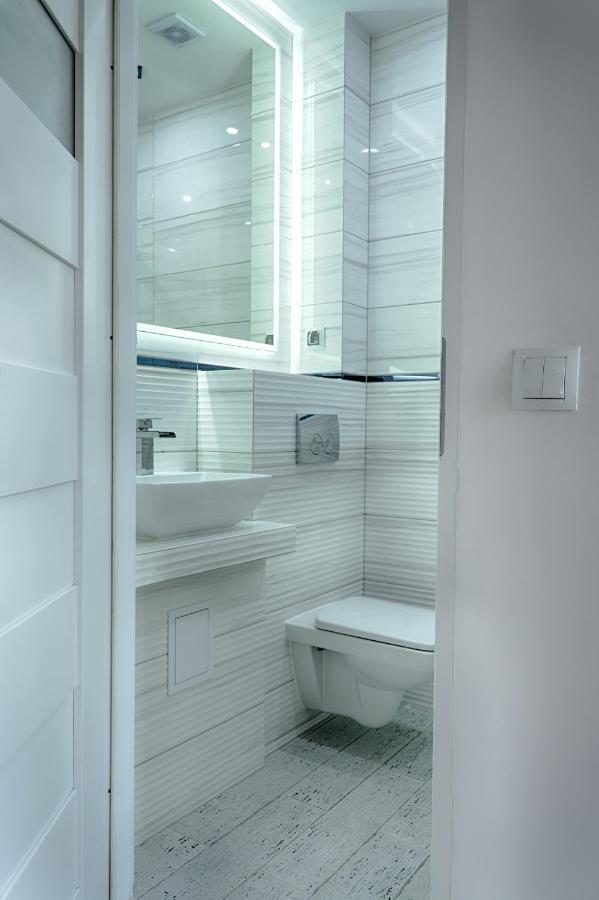 Apartament Sto Metrow Od Morza Świnoujście Exterior foto